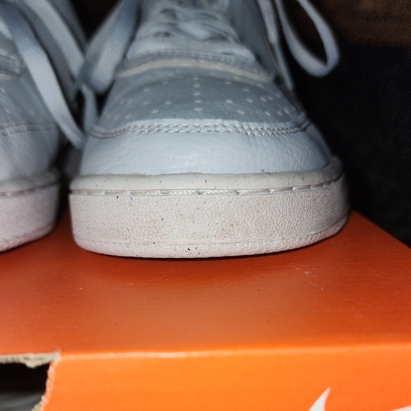 Nike Silver and White Athletic Shoes - Picture 10 of 11